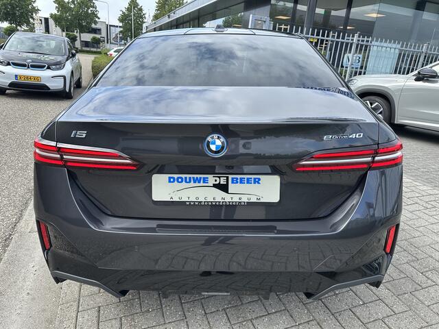 BMW i5 eDrive40 M Sport Edition 84 kWh Pano-Dak | Adapt. Cruise | HUD | Stoelventilatie