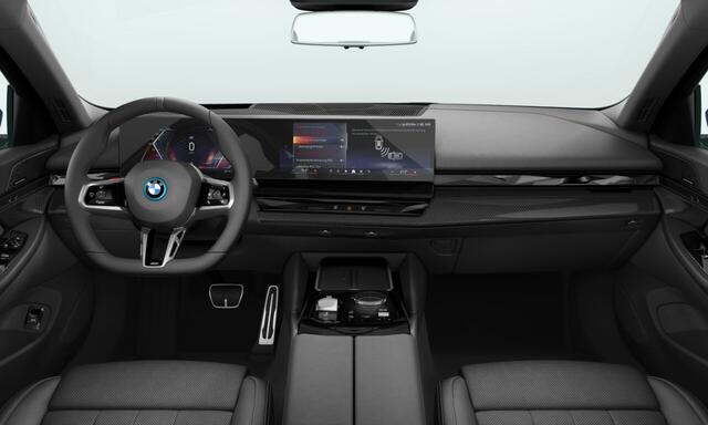 BMW i5 eDrive40 M Sport Edition 84 kWh | 21 Inch | M-Sportpakket Pro | Innovation Pack | Travel Pack | Comfort Pack | Panoramadak | Trekhaak