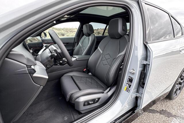 BMW i5 eDrive40 M Sport Edition | M Sport | Glazen Panoramadak | Head-up Display | Stoelventilatie | M Performance wielen