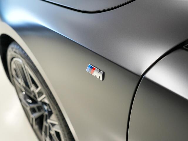 BMW i5 eDrive40 84 kWh Full optie!|M Sport|Frozen grey|Pano|trekhaak|