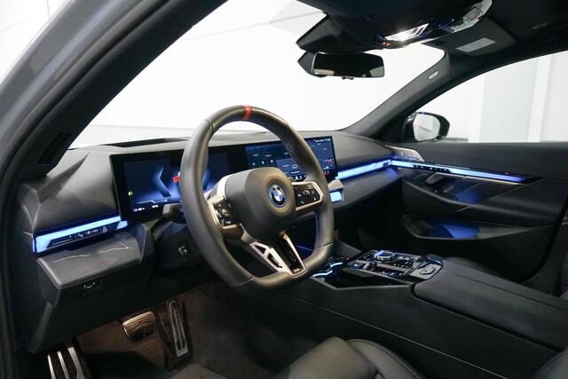 BMW i5 M60 xDrive 84 kWh Bowers Wilkins | Panoramadak | CoPilot | Elektr. Trekhaak