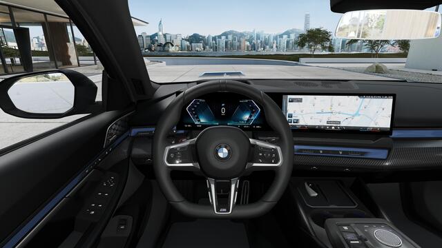 BMW i5 eDrive40 M Sport / Panoramadak / Bowers & Wilkins / Adaptieve LED / Comfort Access / Parking Assistant Plus / Stoelventilatie / M Sportonderstel / Stuurverwarming