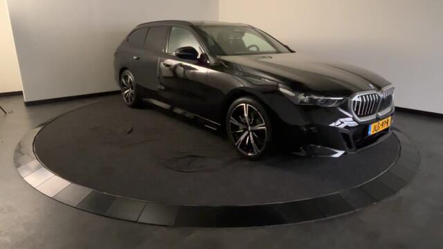 BMW i5 Touring eDrive40 M Sport Edition 84 kWh Glazen dak | Harman Kardon | Comfortstoelen | "20 inch Licht metalen velgen