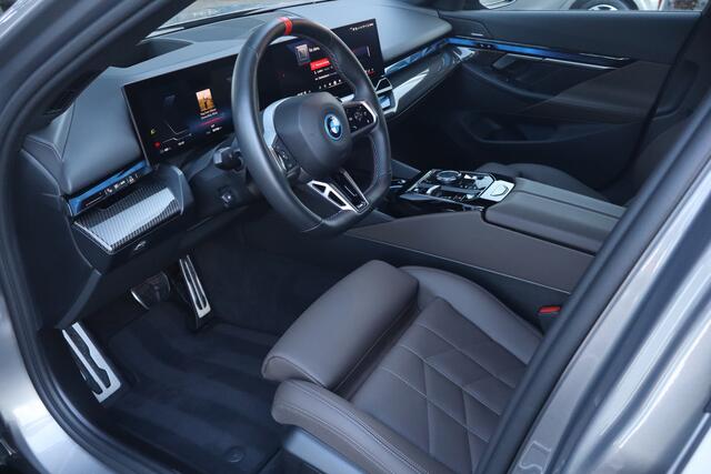 BMW i5 M60 xDrive M-Sport Carbon I Elek.Trekhaak I Stoel Vent.