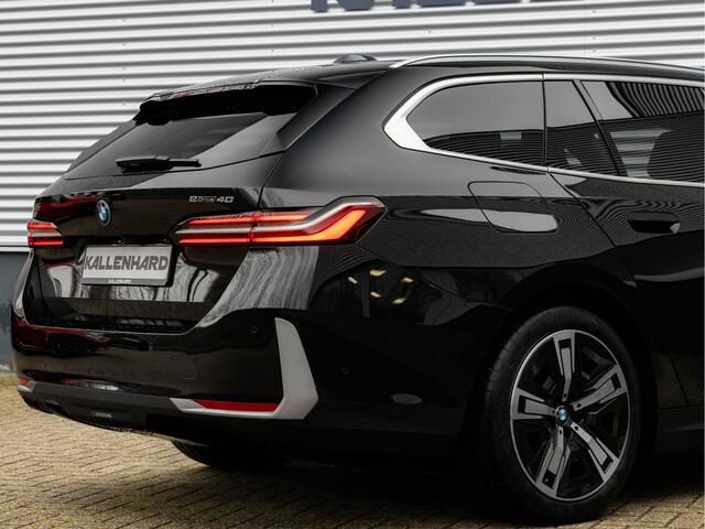 BMW i5 Touring eDrive40 - Sportstoelen - Getint Glas - Harman Kardon - Iconic Glow Exterieur