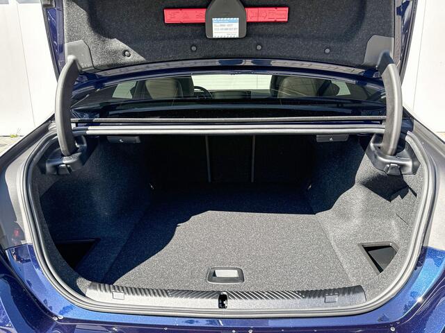 BMW i5 Sedan eDrive40 M Sport Edition 84 kWh | M Sport Pro | Trekhaak | H&K | Comfort Pack