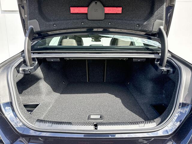 BMW i5 Sedan eDrive40 | Comfort Pack | M Sport | Trekhaak