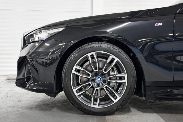 BMW i5 Sedan eDrive40 | M-Sport | Travel Pack | Comfort Pack | Driving Assistant Plus | Harman/Kardon | Comfort Access | Trekhaak