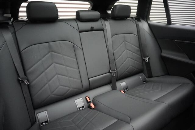 BMW i5 Touring eDrive40 M Sportpakket | Comfort Pack | Trekhaak met elektrisch wegklapbare kogel | Glazen panoramadak | Driving Assistant Professional | Harman-Kardon sound system