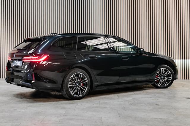 BMW i5 Touring 40 xDrive | M-Sport PRO | HUD | PANO | HARMAN KARDON | STOELVERW