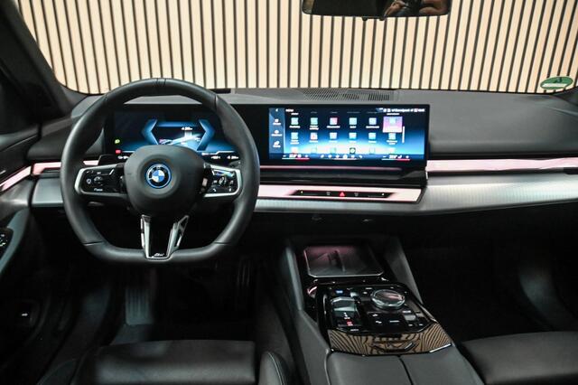 BMW i5 Touring 40 xDrive | M-Sport PRO | HUD | PANO | HARMAN KARDON | STOELVERW