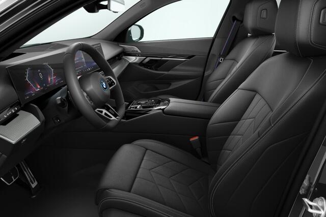 BMW i5 Sedan eDrive40 M Sport Edition 84 kWh | M Sportpakket Pro | Innovation Pack | Travel Pack | Comfort Pack