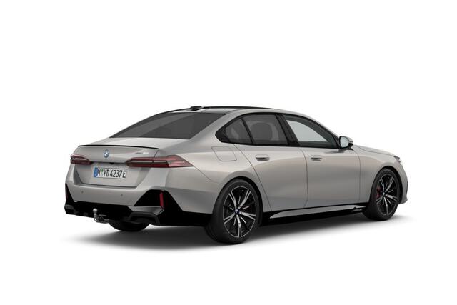 BMW i5 Sedan eDrive40 M Sport Edition 84 kWh | M Sportpakket Pro | Innovation Pack | Travel Pack | Comfort Pack | Trekhaak