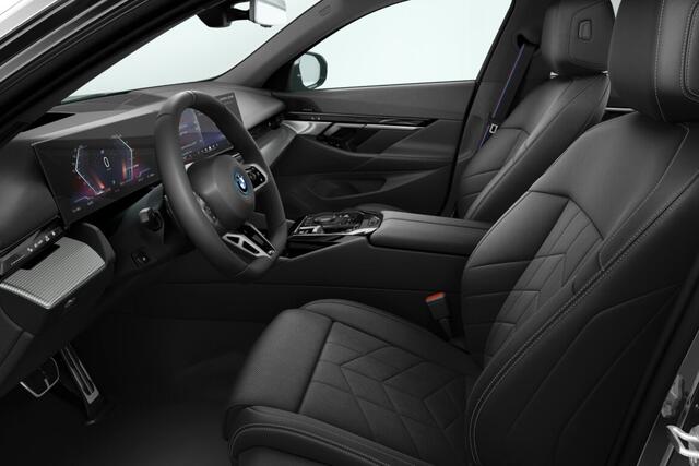 BMW i5 Sedan eDrive40 M Sport Edition 84 kWh | M Sportpakket Pro | Innovation Pack | Travel Pack | Comfort Pack