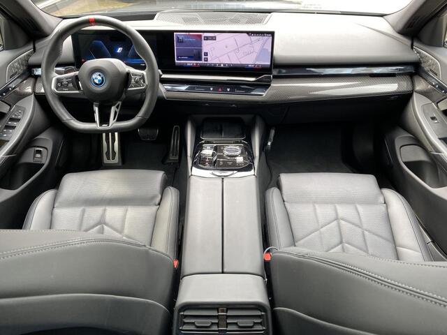 BMW i5 Touring M60 xDrive 84 kWh
