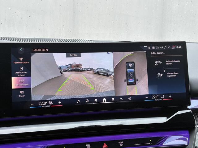 BMW i5 XDrive40 M Sport Edition 84 kWh 4WD / SOH 97,2% / VOL LEDER / Fabrieksgarantie t/m 04-2028 / Elektrische Trekhaak (1500KG) / Comfort Pack / Innovation Pack / M Sportpakket Pro / Travelpack /