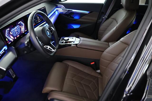 BMW i5 Touring eDrive40 M Sport Edition 84 kWh Panorama / Bowers&Wilkins / HUD / ACC / TRH