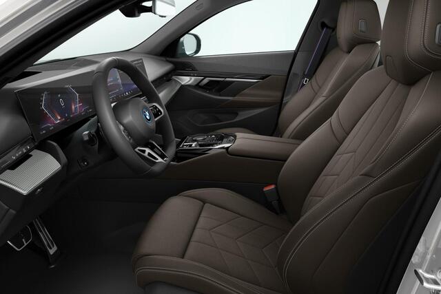 BMW i5 eDrive40 84 kWh