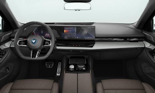 BMW i5 eDrive40 84 kWh M Sportpakket | Comfort Pack | Innovation Pack | M Sportpakket Pro | Travel Pack