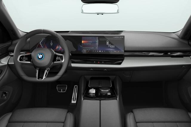 BMW i5 Sedan eDrive40 M Sport Edition 84 kWh | M Sportpakket Pro | Innovation Pack | Travel Pack | Comfort Pack