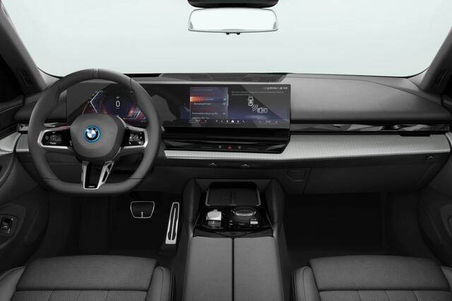 BMW i5 Sedan eDrive40 M Sport Edition 84 kWh | M Sportpakket Pro | Innovation Pack | Travel Pack | Comfort Pack