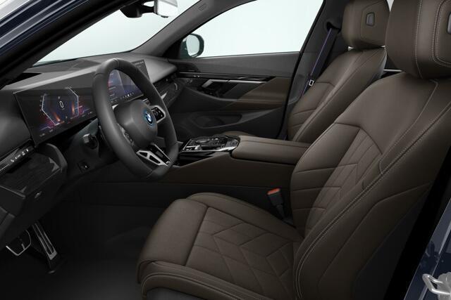 BMW i5 Touring eDrive40 M Sport Edition 84 kWh | M Sportpakket Pro | Innovation Pack | Travel Pack | Comfort Pack | Trekhaak