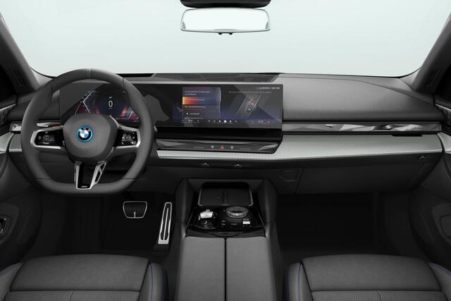 BMW i5 Touring eDrive40 84 kWh