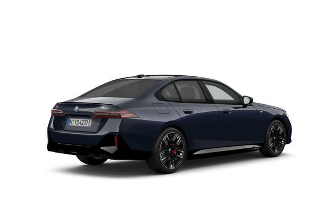 BMW i5 Sedan M60 xDrive 84 kWh | M Sportpakket Pro | Innovation Pack | Travel Pack | Comfort Pack