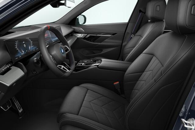 BMW i5 Sedan M60 xDrive 84 kWh | M Sportpakket Pro | Innovation Pack | Travel Pack | Comfort Pack