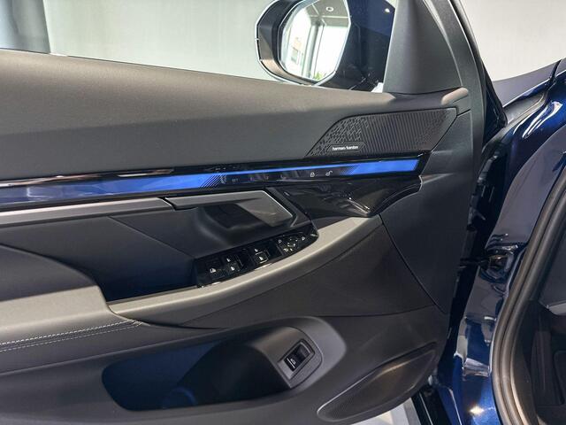 BMW i5 Touring eDrive40 M Sport Edition | M Sport Pro | Glazen Panoramadak | Harman Kardon | Stoelventilatie | Trekhaak |