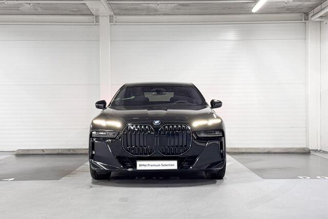 BMW i7 eDrive50 | M-Sport Pro | Innovation Pack | Executive Pack | Connoisseur Pack | Climate Acoustics Pack | Driving Assistant Professional | Parking Assistant Professional | Sky Lounge