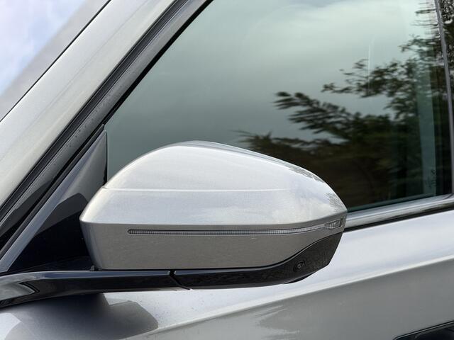 BMW i7 xDrive60 | M-Sport Pro | Panorama Sky Lounge | Massage | 4x stoelverw. | CoPilot | Iconic Glow