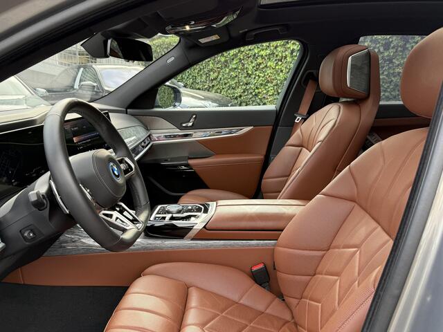BMW i7 xDrive60 | M-Sport Pro | Panorama Sky Lounge | Massage | 4x stoelverw. | CoPilot | Iconic Glow