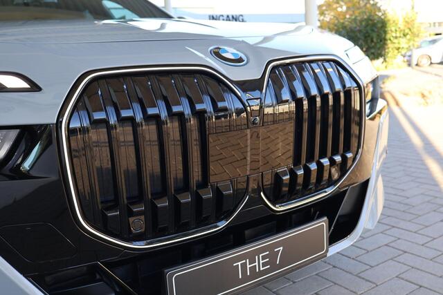 BMW i7 eDrive50 Privilege Edition M Sportpakket Pro | Executive Edition | Innovation Pack | Sky Lounge | Iconic Glow