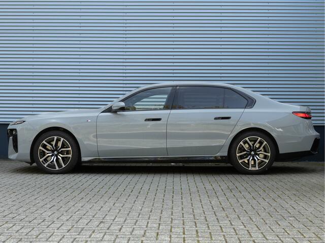 BMW i7 xDrive60 - M-Sport Pro - Executive Drive Pro - Bowers & Wilkins - Driving Ass Prof