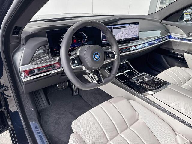 BMW i7 eDrive50 M-Sport / Multifuncitionele Stoelen / Executive Pakket / Driving Assistant Professional / Integral Active Steering / Connoisseur Pack / 21 inch / Parking Assistant