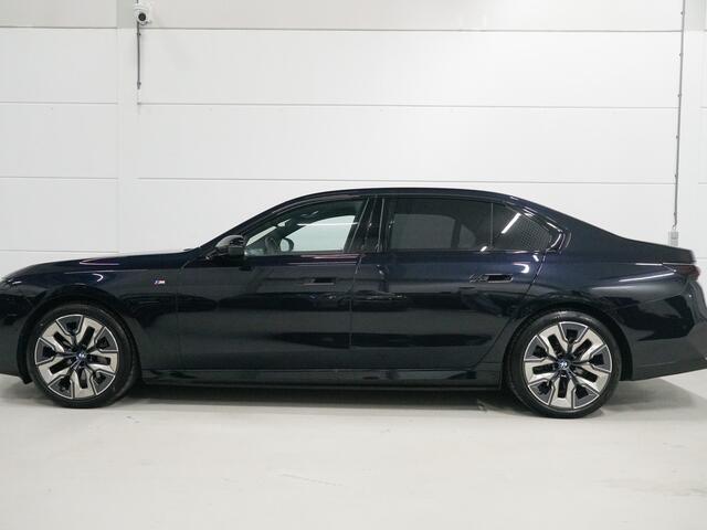 BMW i7 xDrive60 106 kWh M-Sport | Bowers Wilkins | Theatre Screen | Driving Assistant Prof