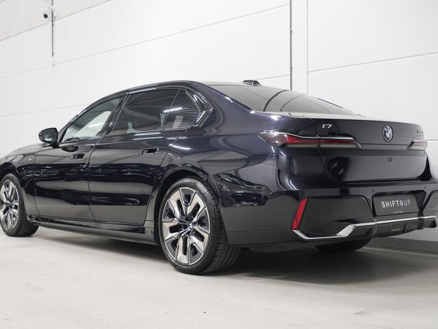 BMW i7 xDrive60 106 kWh M-Sport | Bowers Wilkins | Theatre Screen | Driving Assistant Prof