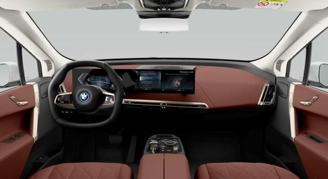 BMW iX xDrive40 Sportpakket - Driving + Parking Ass Prof - Stoelventilatie - Softclose