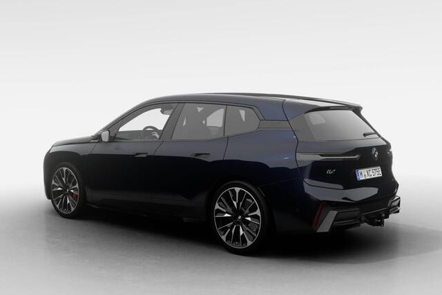 BMW iX xDrive M70 | Comfort Pack | Innovation Pack | Trekhaak | 23" LM | Sky lounge