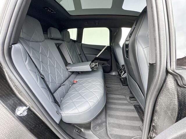 BMW iX xDrive50 Trekhaak | Panoramadak | Integral Active Steering