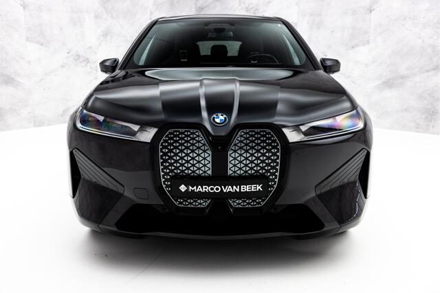 BMW iX xDrive40 High Executive 77 kWh | Sportpakket | Pano Sky Lounge | Harman-Kardon