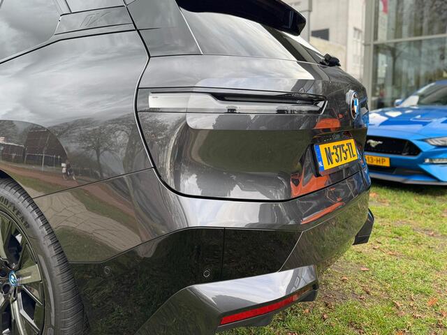 BMW iX xDrive40 Executive 77 kWh NL-Auto