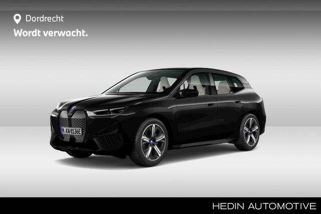 BMW iX xDrive40 | Sportpakket | 21" | Driving Assistant Plus | Flexible Fast Charger 2.0