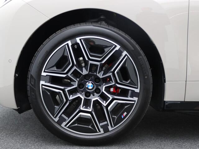 BMW iX xDrive60 | M Sportpakket Pro | Comfort Pack icm M Sportpakket | Innovation Pack