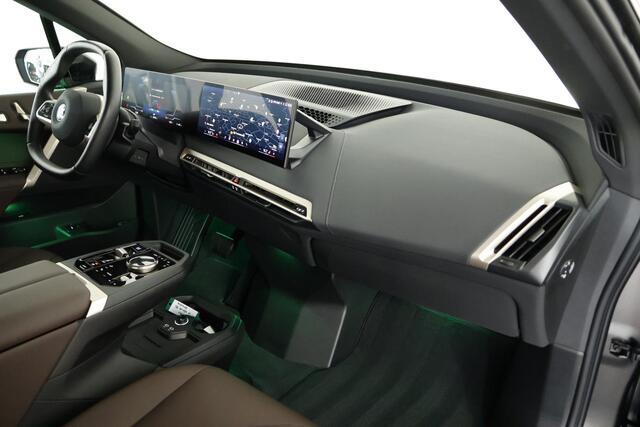 BMW iX xDrive50 Sport SKY 112 kWh / Pano / HUD / Harmankardon / Trekhaak