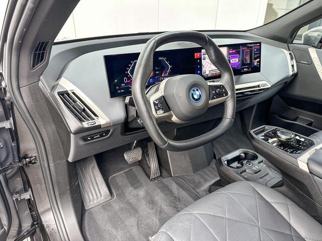 BMW iX xDrive50 Trekhaak | Panoramadak | Integral Active Steering