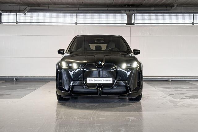 BMW iX xDrive45 101 kWh | M Sportpakket Pro | Comfort Pack | Innovation Pack