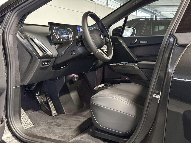 BMW iX xDrive45 101 kWh | M Sportpakket Pro | Comfort Pack | Innovation Pack