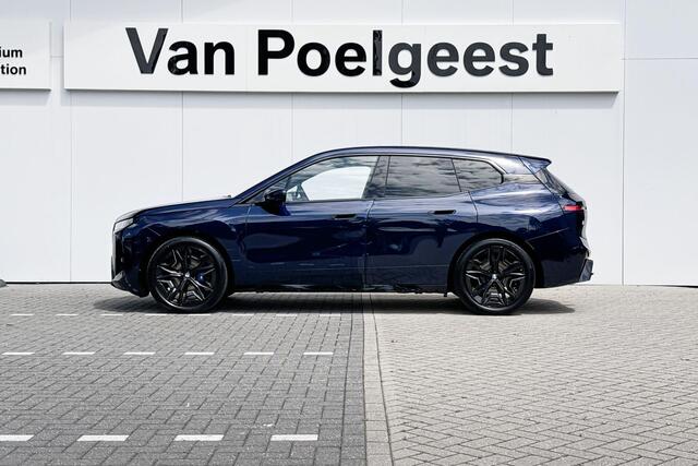 BMW iX xDrive45 101 kWh